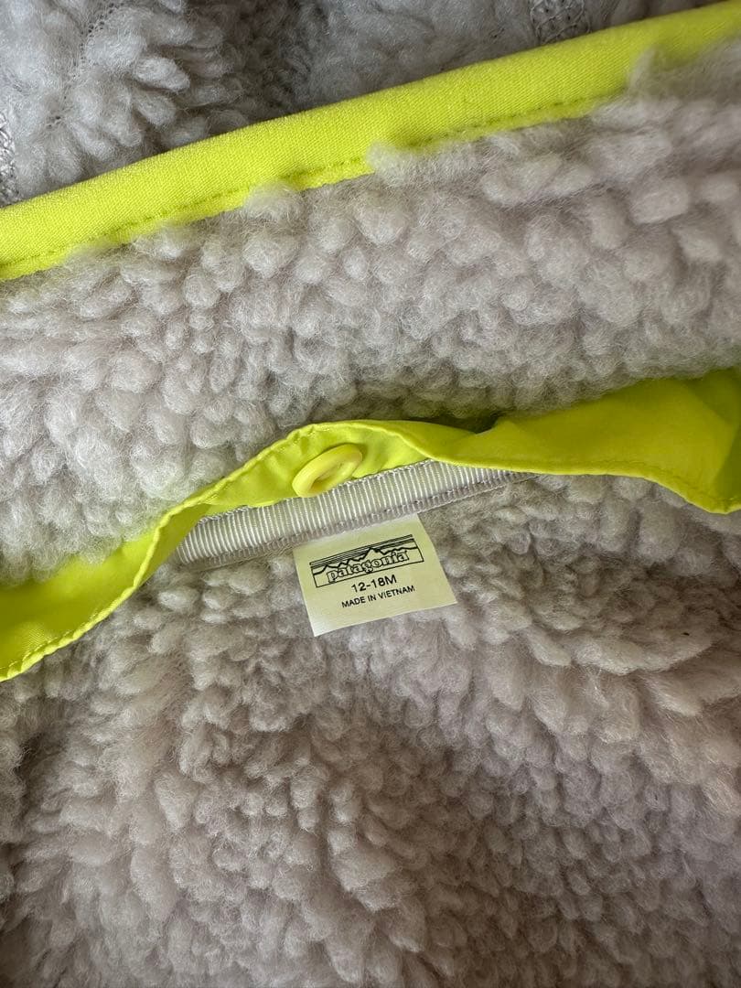patagonia ベビー・リバーシブル・トリブルズ・フーディ 12-18m