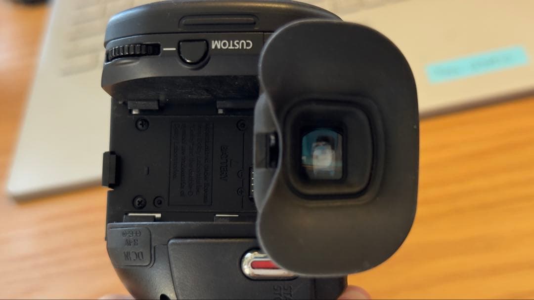 Canon iVIS HF G20 4バッテリー付き動作OK
