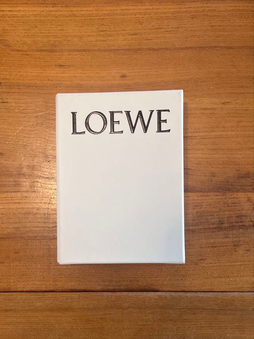 【LOEWE】二つ折り財布