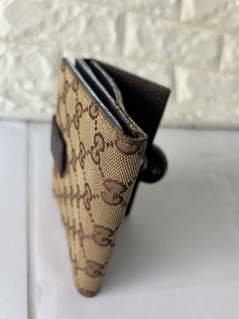 GUCCI グッチGGパターン ベージュ シルバー金具 二つ折り財布