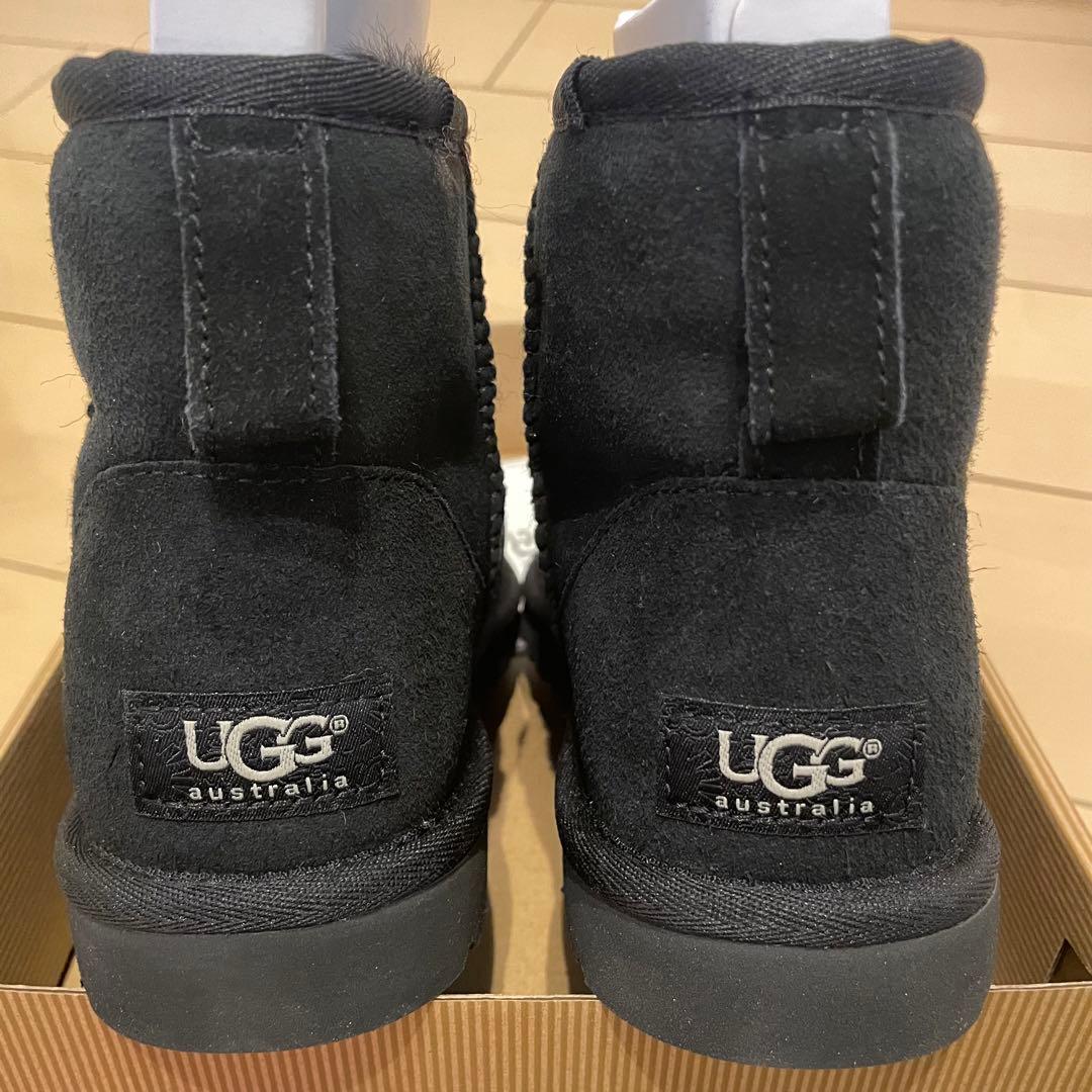 週末限定価格【新品】UGG ムートンブーツ　ショート　黒　23cm