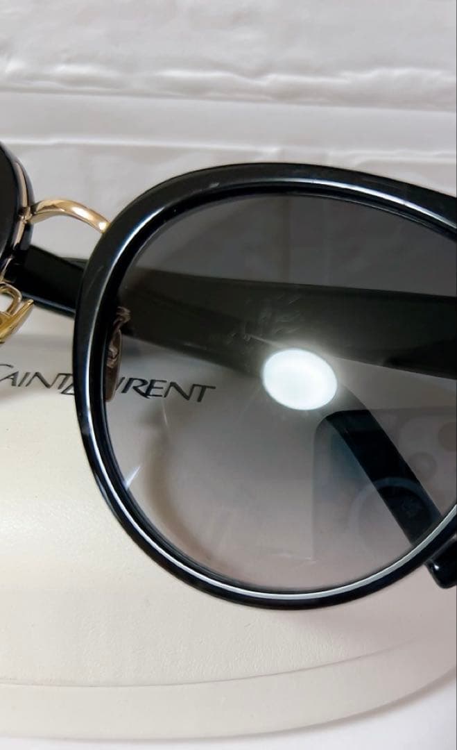 YVESSAINTLAURENT サングラス　55□22-145