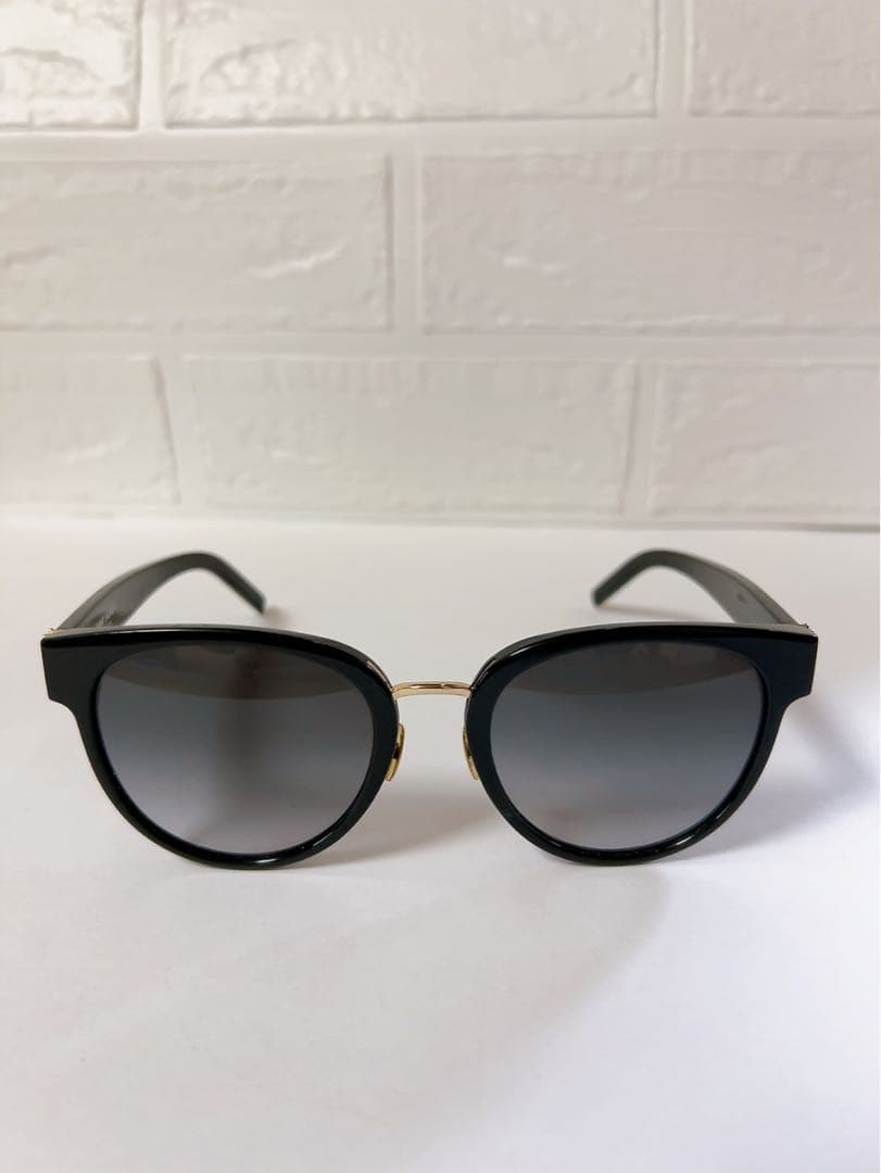 YVESSAINTLAURENT サングラス　55□22-145