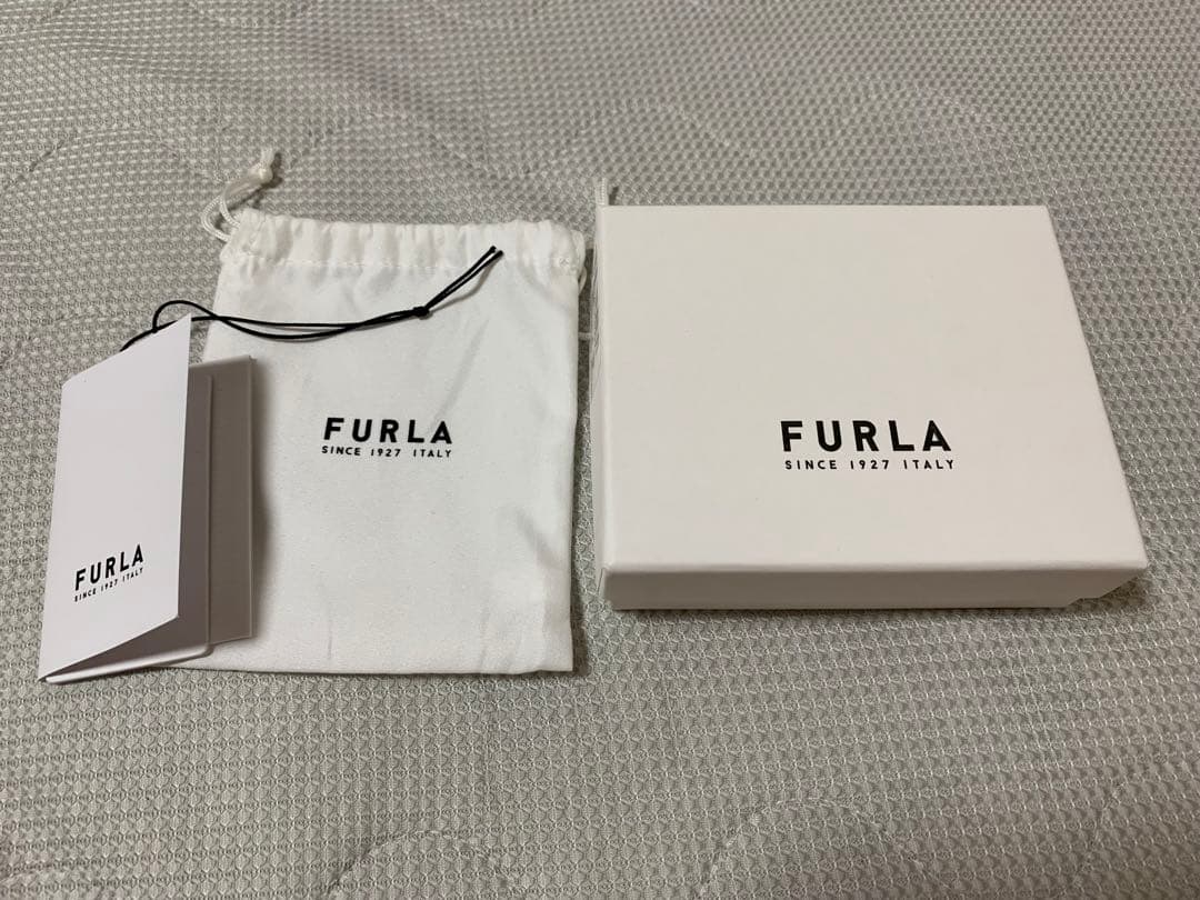 FURLA バビロン 三つ折り財布 アイボリー