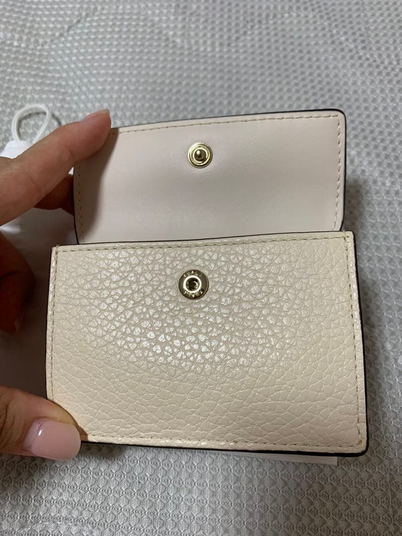FURLA バビロン 三つ折り財布 アイボリー