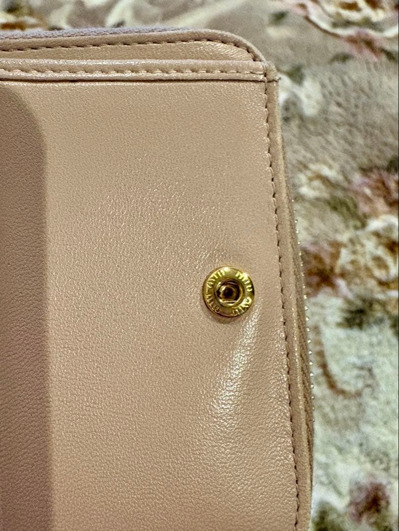 Miu Miu マテラッセ ピンクベージュ