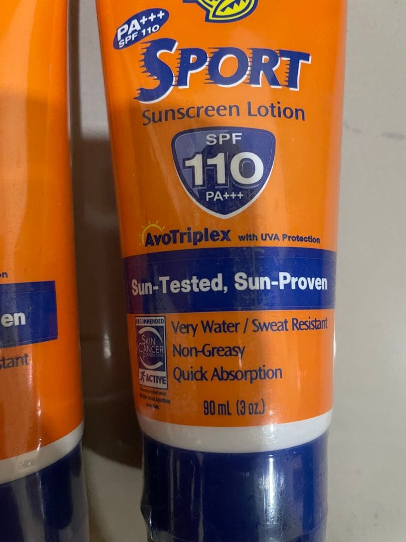 在庫わずか　banana boat バナナボート SPF110 日焼け止め