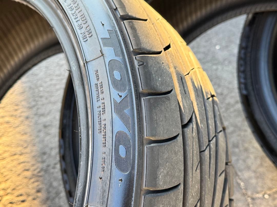 ぱぱ　TOYOTIRES PROXES TR1 215/40r18