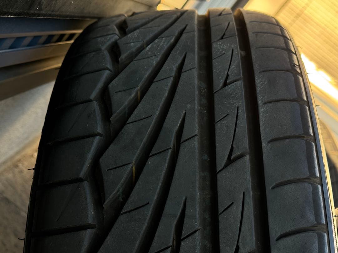 ぱぱ　TOYOTIRES PROXES TR1 215/40r18