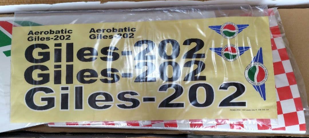 Giles-202 140 ARFキット 大型ラジコン飛行機