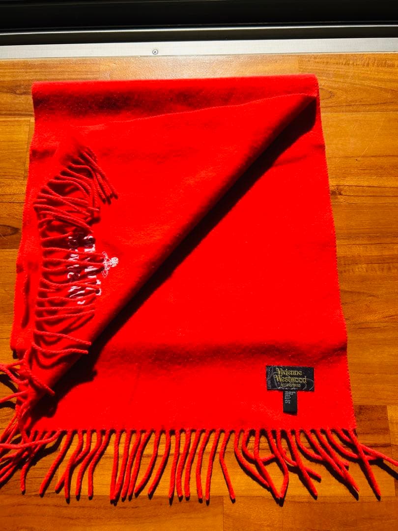 訳あり　Vivienne Westwood 赤 マフラー フリンジ付き