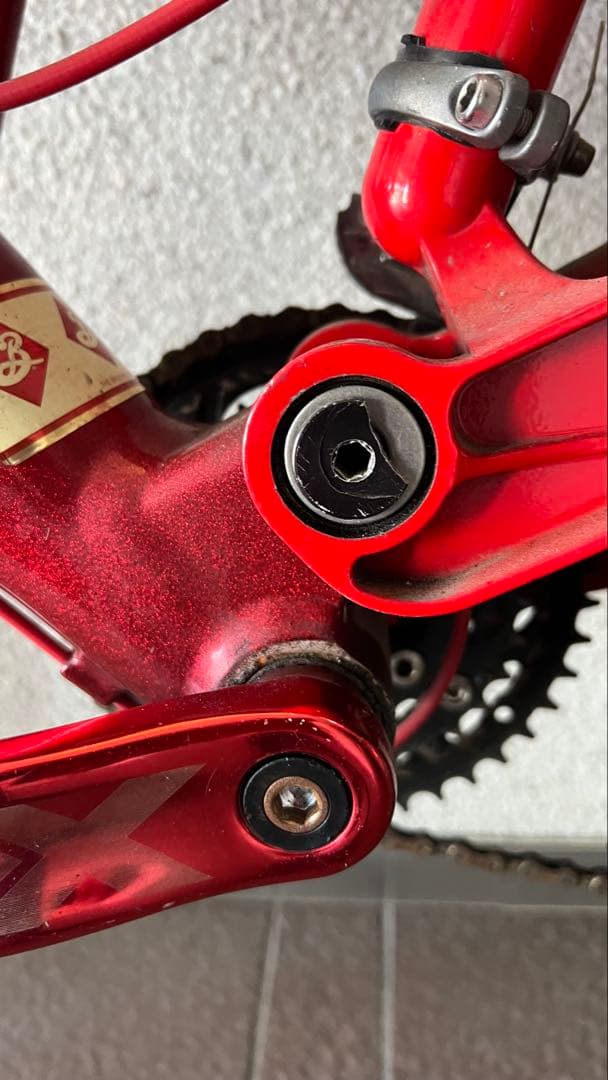 Cannondale SuperV ラメ入りレッドカラー