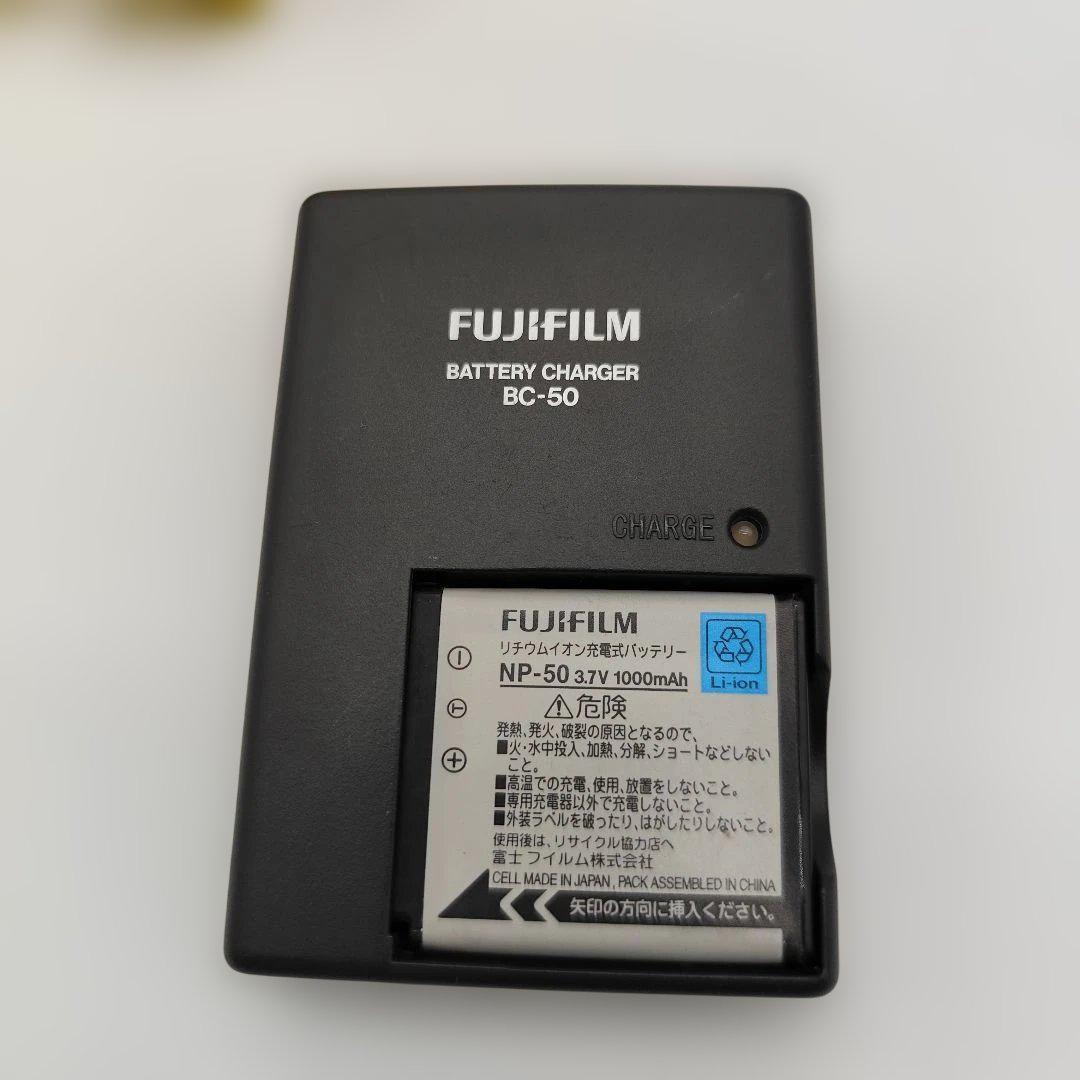 FUJIFILM FinePix F50fd 本体 バッテリーチャージャー付き