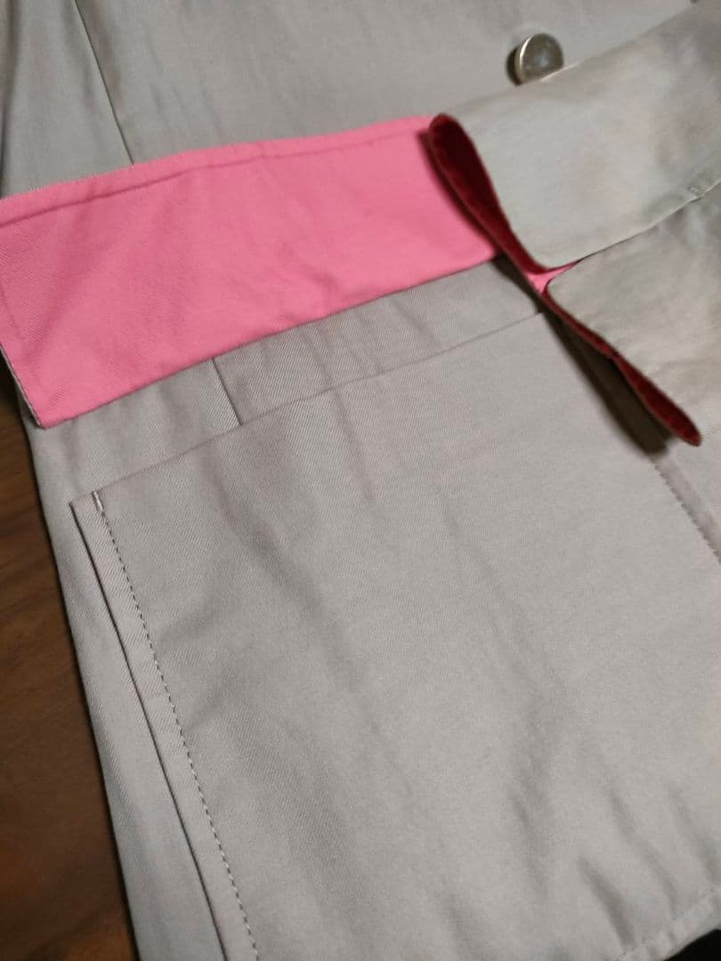 自由区ベージュ×ピンク ダブルブレスト トレンチコート
