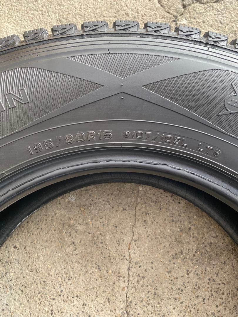 ダンロップ195/80R15 107/105L ウィンターマックスSV01 2本