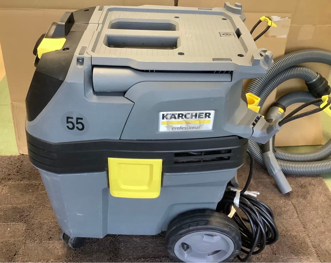 ケルヒャー　乾湿両用掃除機　NT30/1Ap