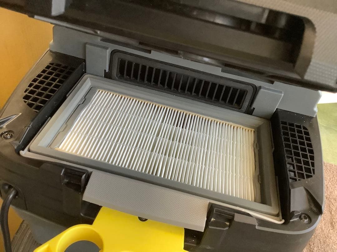 ケルヒャー　乾湿両用掃除機　NT30/1Ap