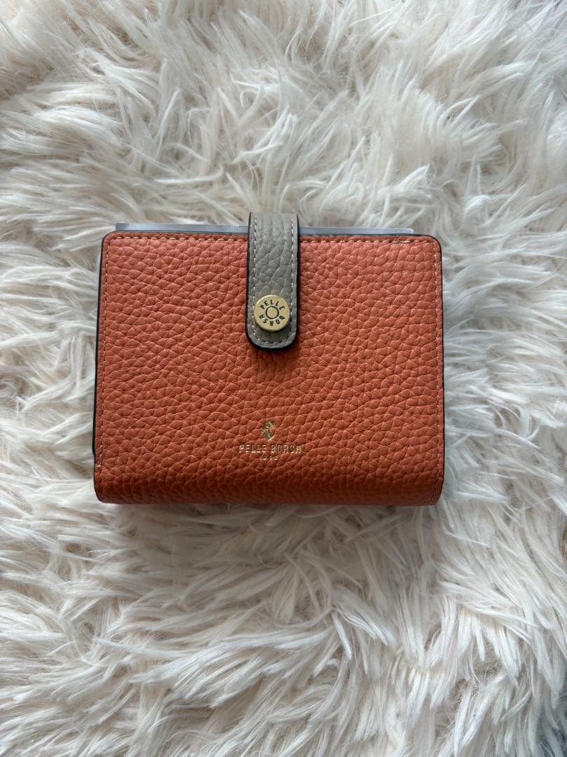 新品未使用♪PELLE BORSA ペレボルサ　レザー二つ折り財布
