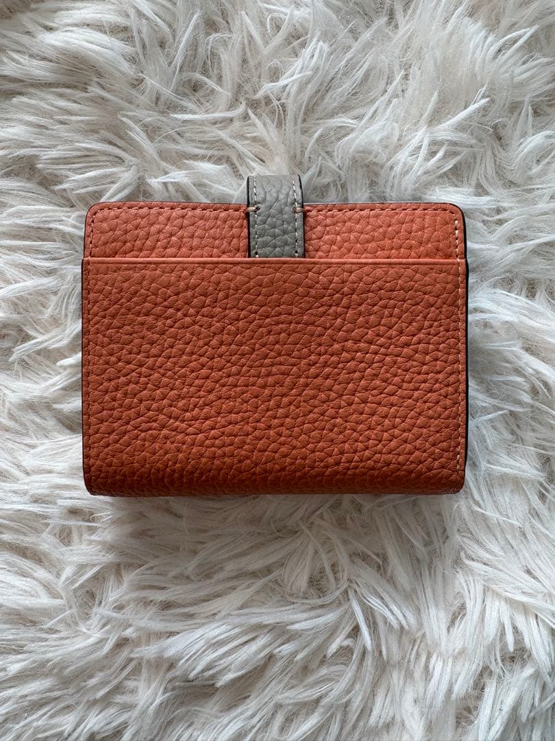 新品未使用♪PELLE BORSA ペレボルサ　レザー二つ折り財布