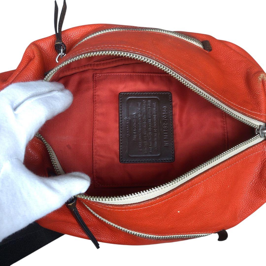 ◆美品◆COACH 入手困難　希少色オレンジ レザー ボディバッグ