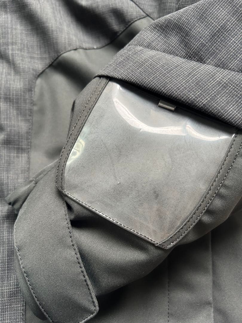 DESCENTE 子ども用スキーウェア ジャケットとパンツセット