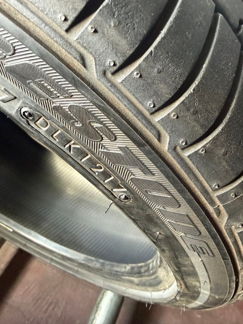 225/45R18 中古タイヤ2本　ブリヂストン