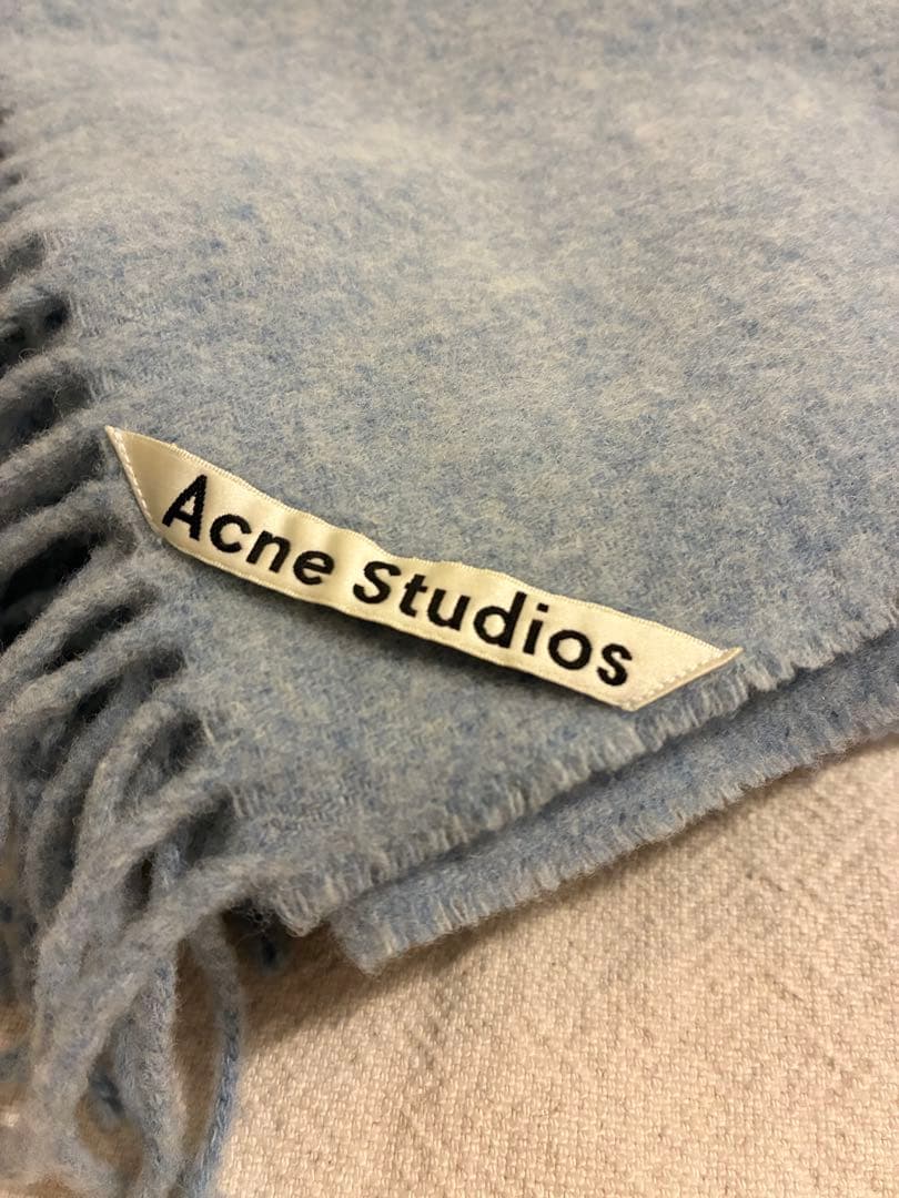Acne Studios大判ストール