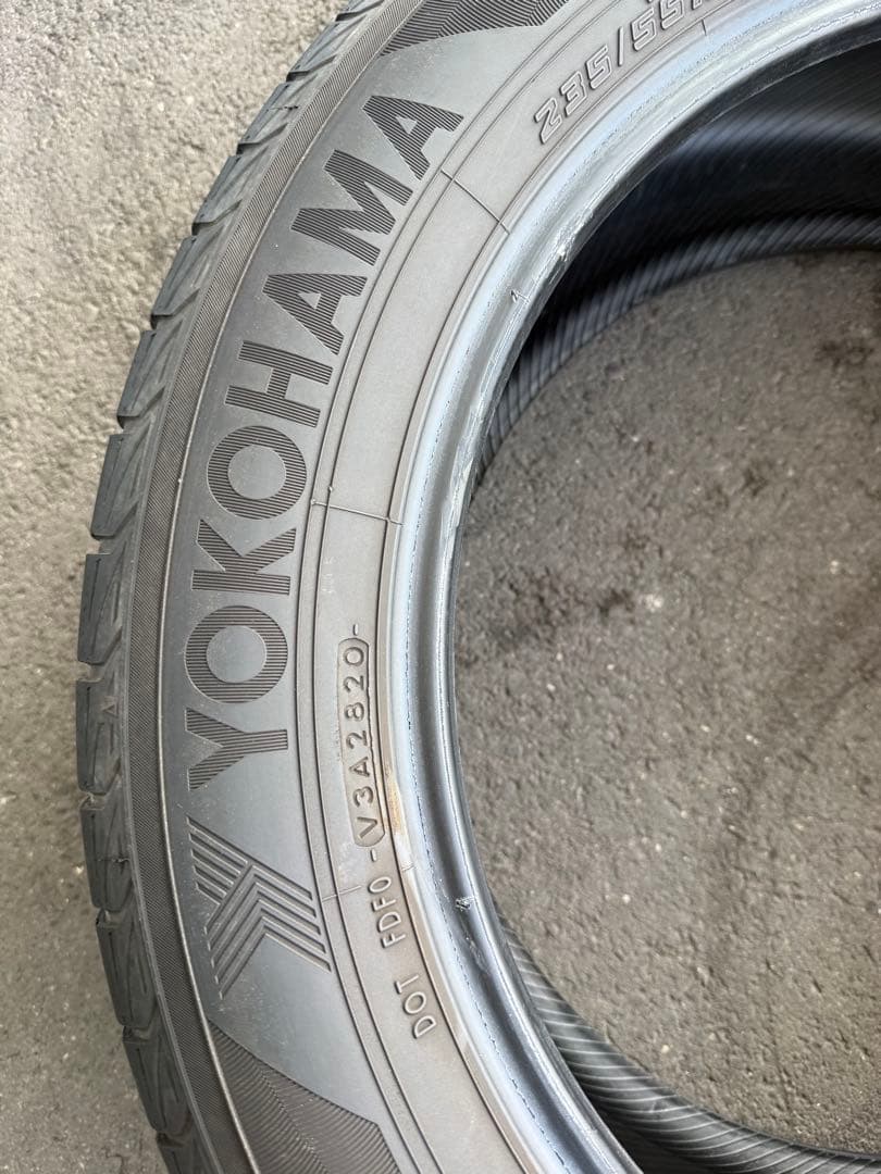 YOKOHAMA AVID GT 235/55R19 中古タイヤ4本セット