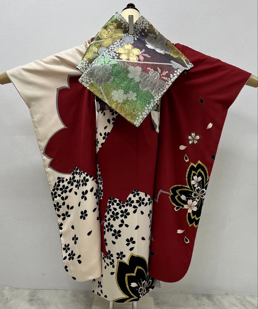 振り袖　フルセット　別誂長襦袢　金彩加工　大柄　刺繍入り　長尺帯締め　831