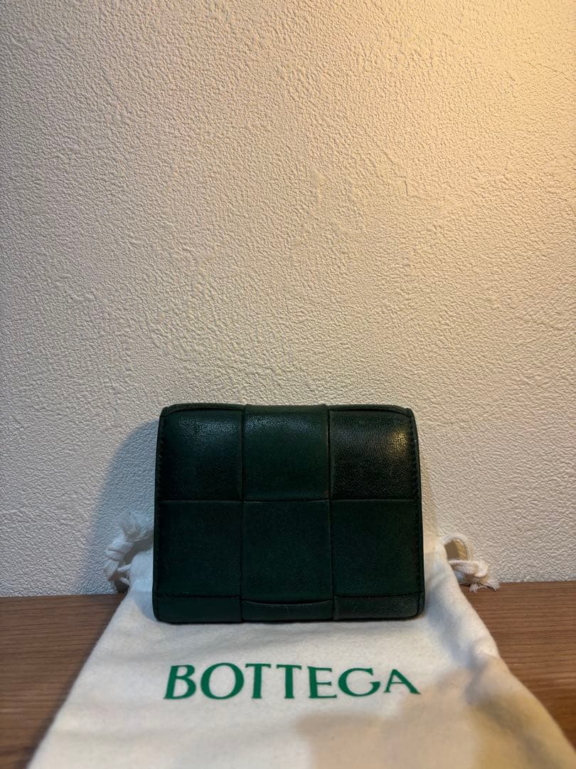 ぬこ BOTTEGA VENETA グリーン 三つ折り財布