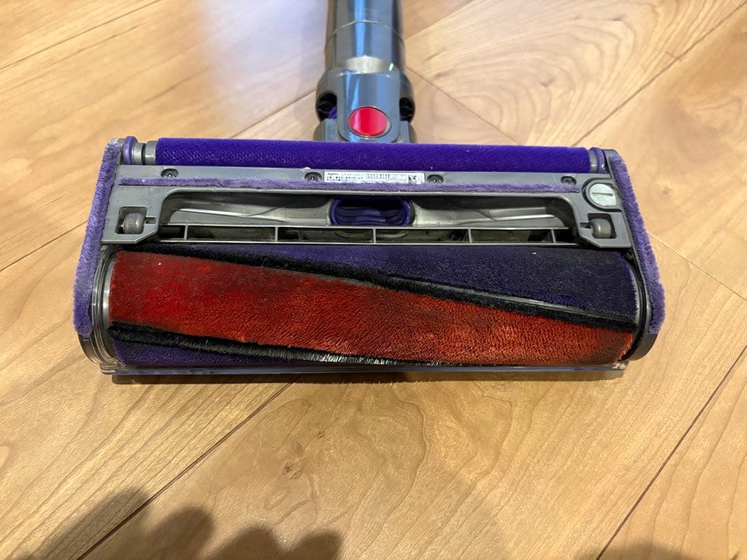 3/20まで！スタンド付き　Dyson sv12 コードレスクリーナー