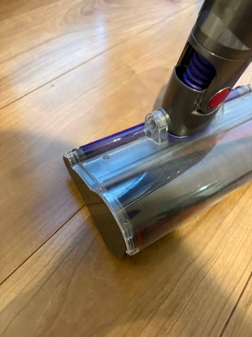 3/20まで！スタンド付き　Dyson sv12 コードレスクリーナー