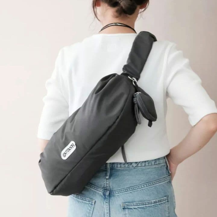 新品　OUTDOOR PRODUCTS　LEE100人隊別注ボディバッグ　黒