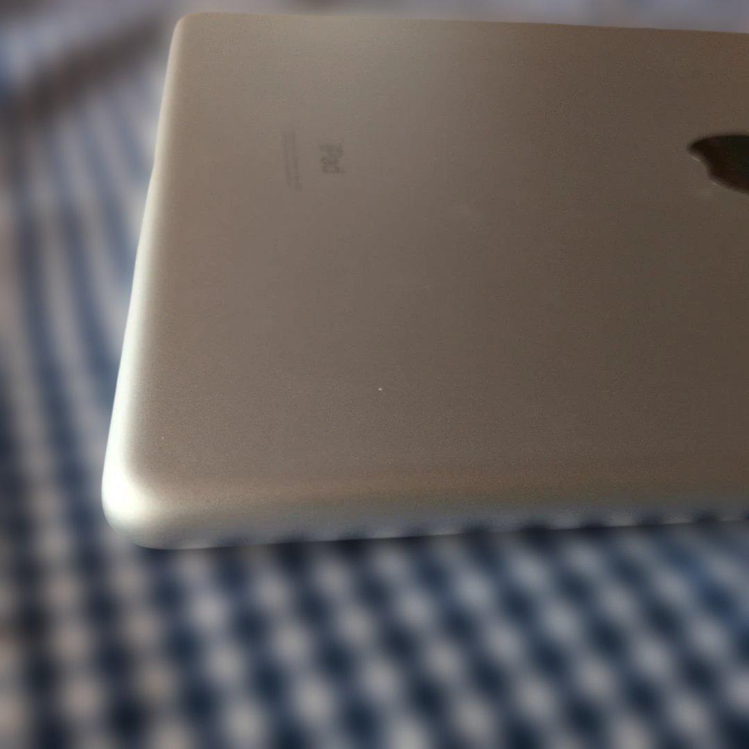 【美品】Apple iPad (第9世代) 64GB Wi-Fi シルバー