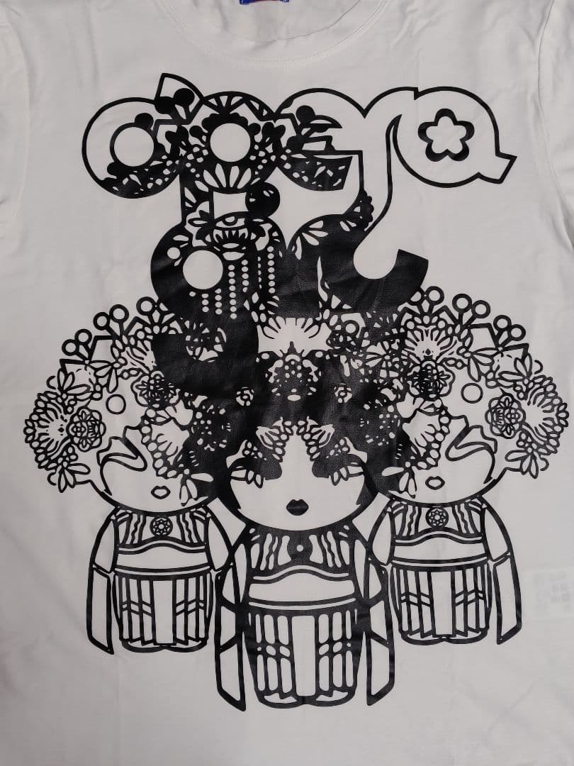 VIVIENNE TAM GIANT３GIRL PLASTICPRINTTee