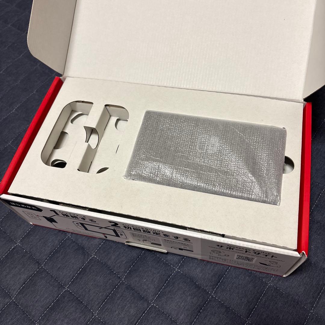 Nintendo Switch バッテリー強化版　ジョイコンなし