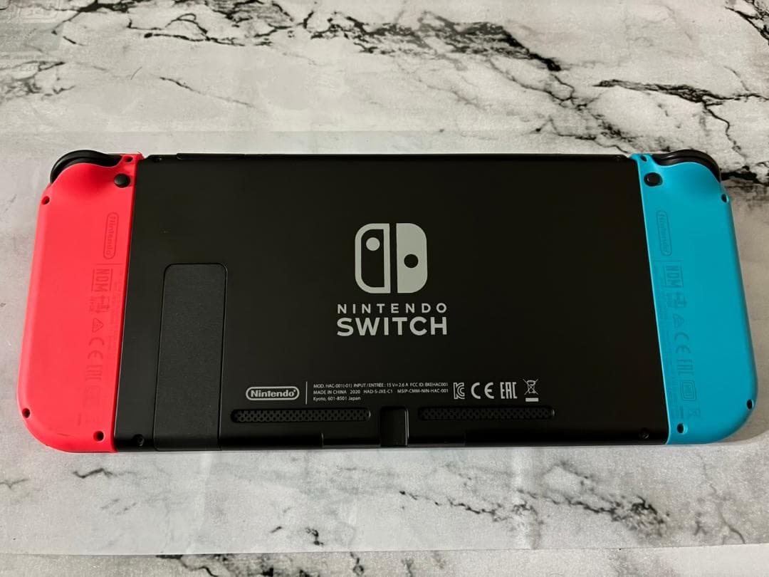 Nintendo Switch本体＆コントローラー2個　すぐ遊べるお得なセット！