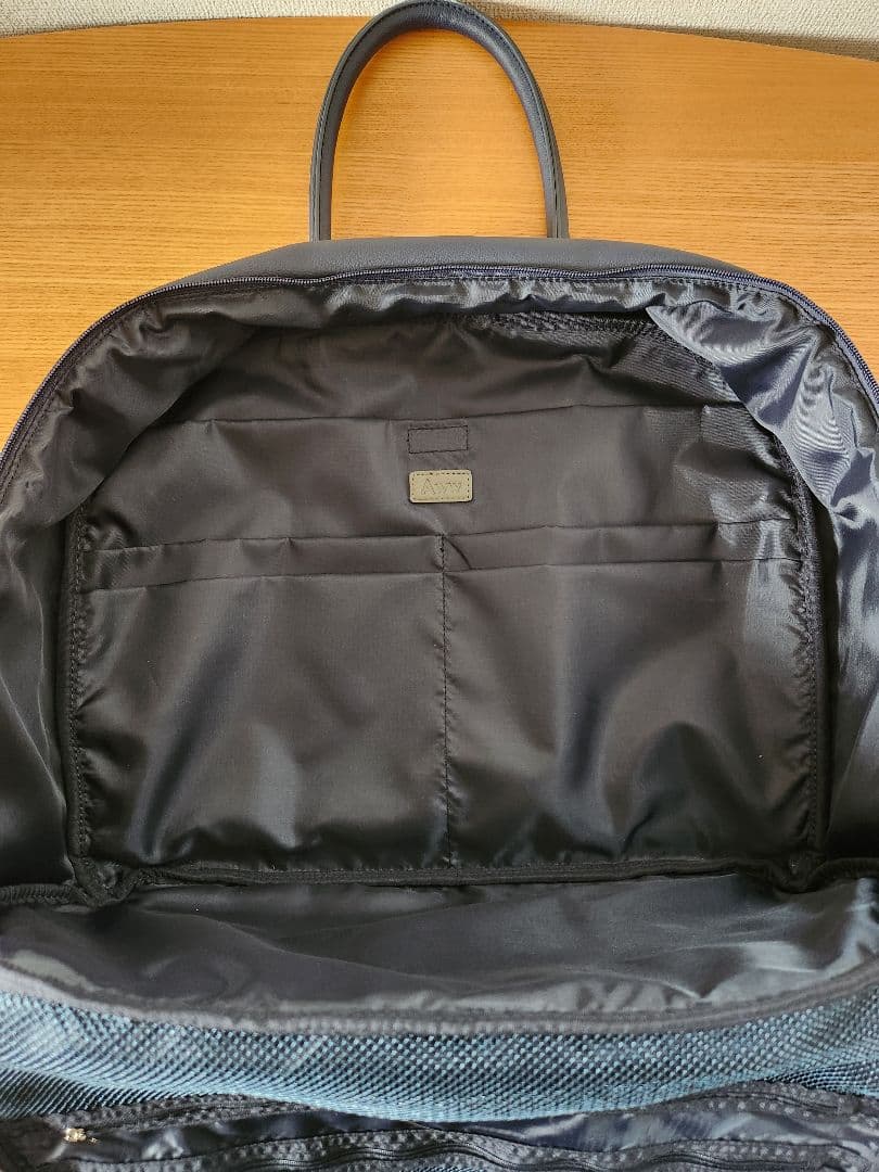 Aww サボテンヴィーガンレザーウィークエンドボストンバッグ (30L)NAVY