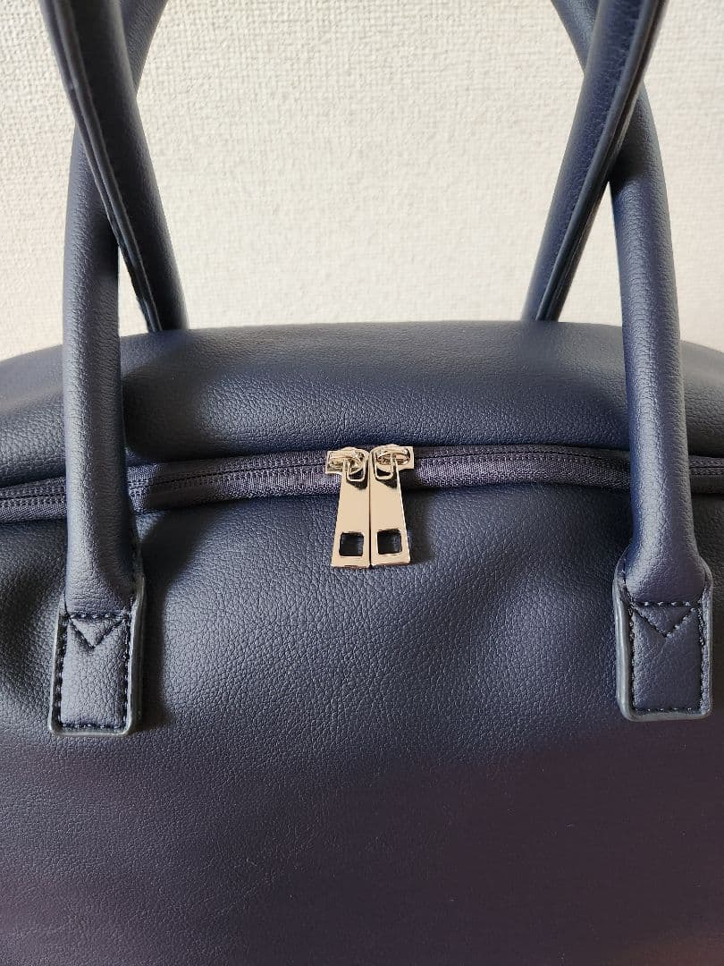 Aww サボテンヴィーガンレザーウィークエンドボストンバッグ (30L)NAVY