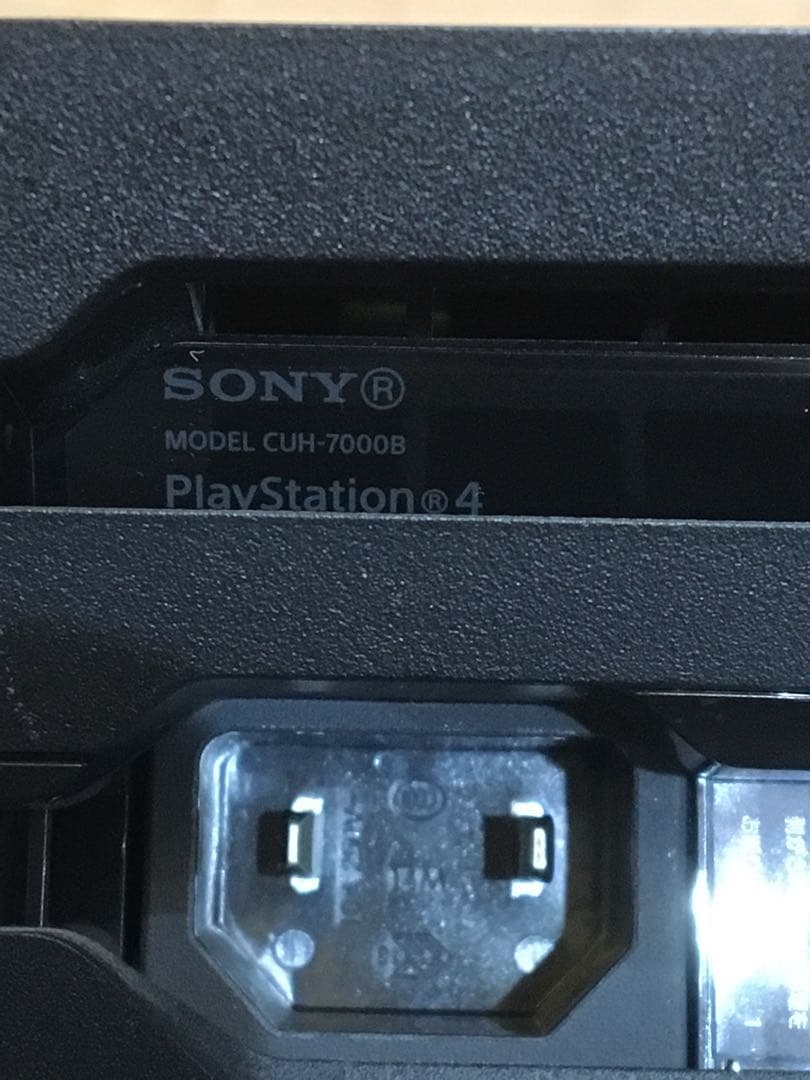 PS4 Pro CUH-7000B 本体 SONY ソニー