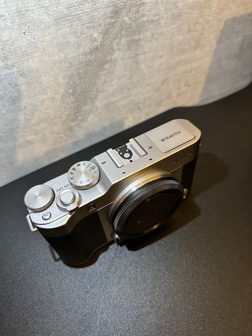 Fujifilm X-A3 XC16-50mm レンズ付き 箱付き