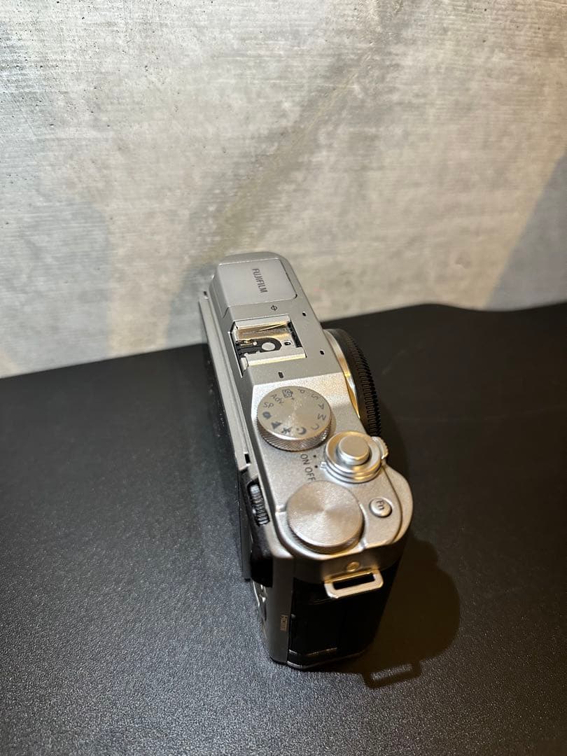 Fujifilm X-A3 XC16-50mm レンズ付き 箱付き