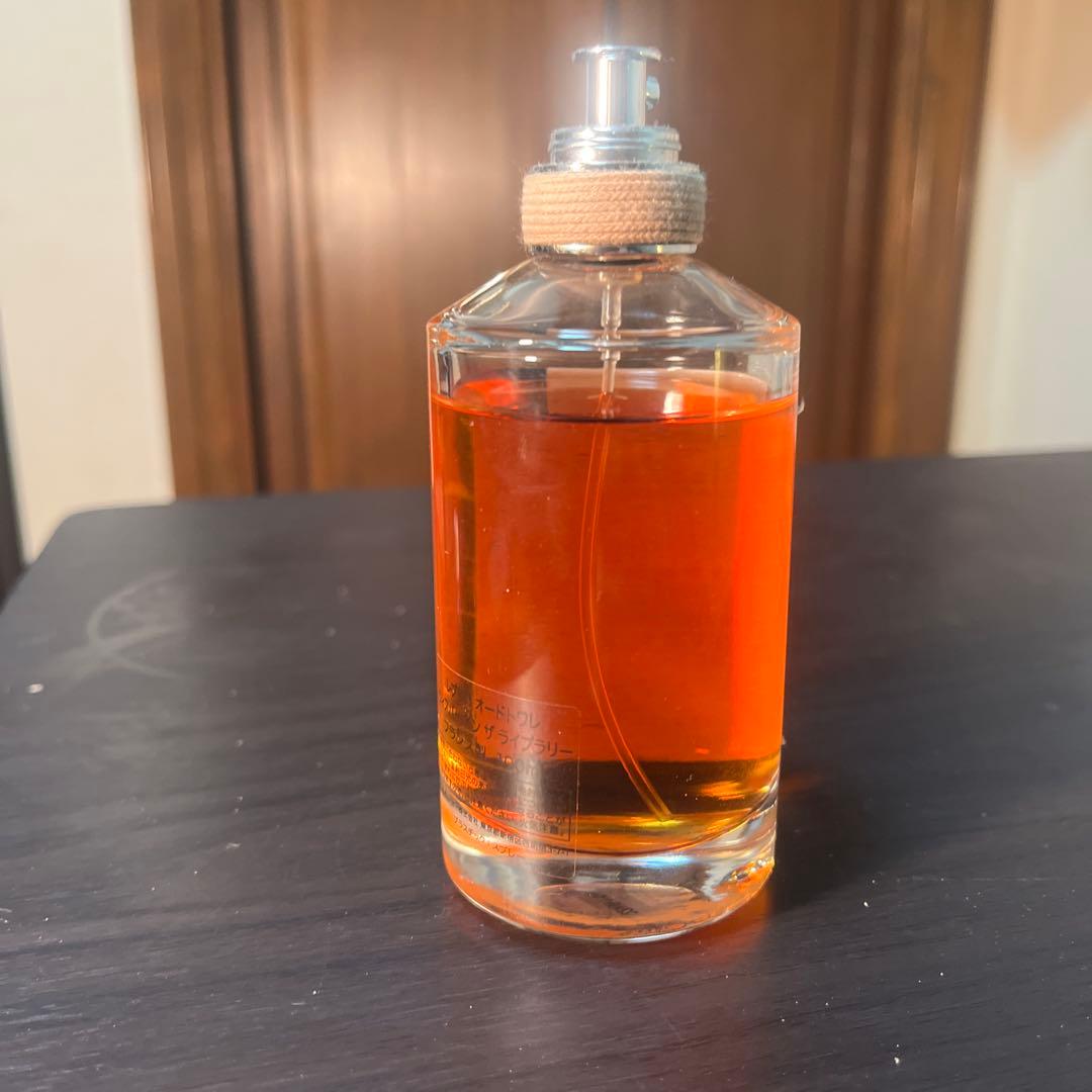 【廃盤】メゾンマルジェラ レプリカ ウィスパー イン ザ ライブラリー100ml
