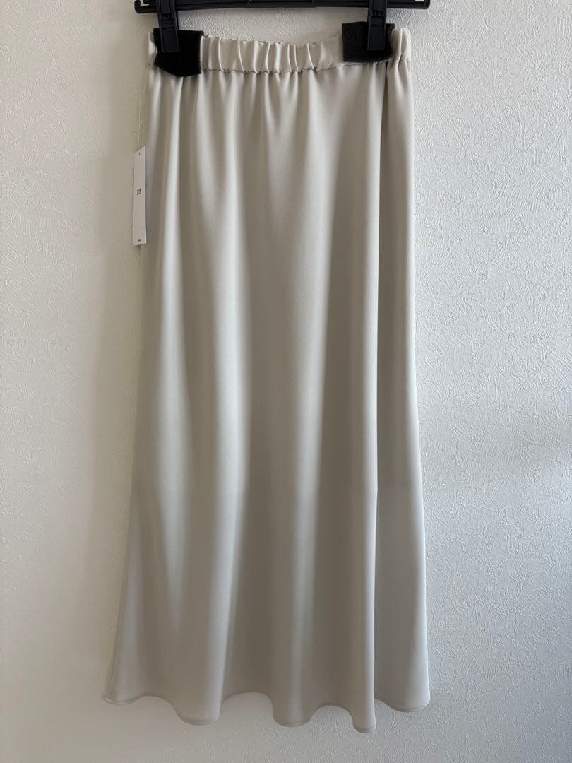 【タグ付き新品未使用】23区　ジョーゼットサテンナロースカート　32サイズ