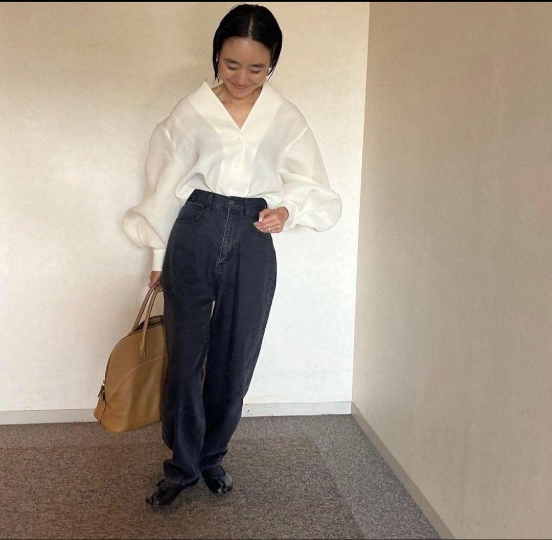 【クマリンゴ】金子綾さん【emmi atelier】カーブシルエットデニム