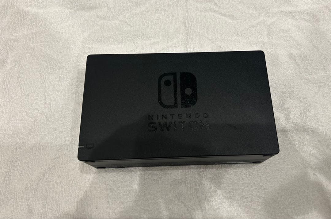 Nintendo Switch本体　ネオンブルー、ネオンレッド