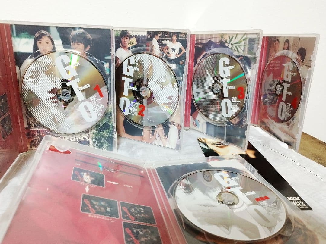 【中古】GTO　DVDBOXの中身　４巻＋総集編
