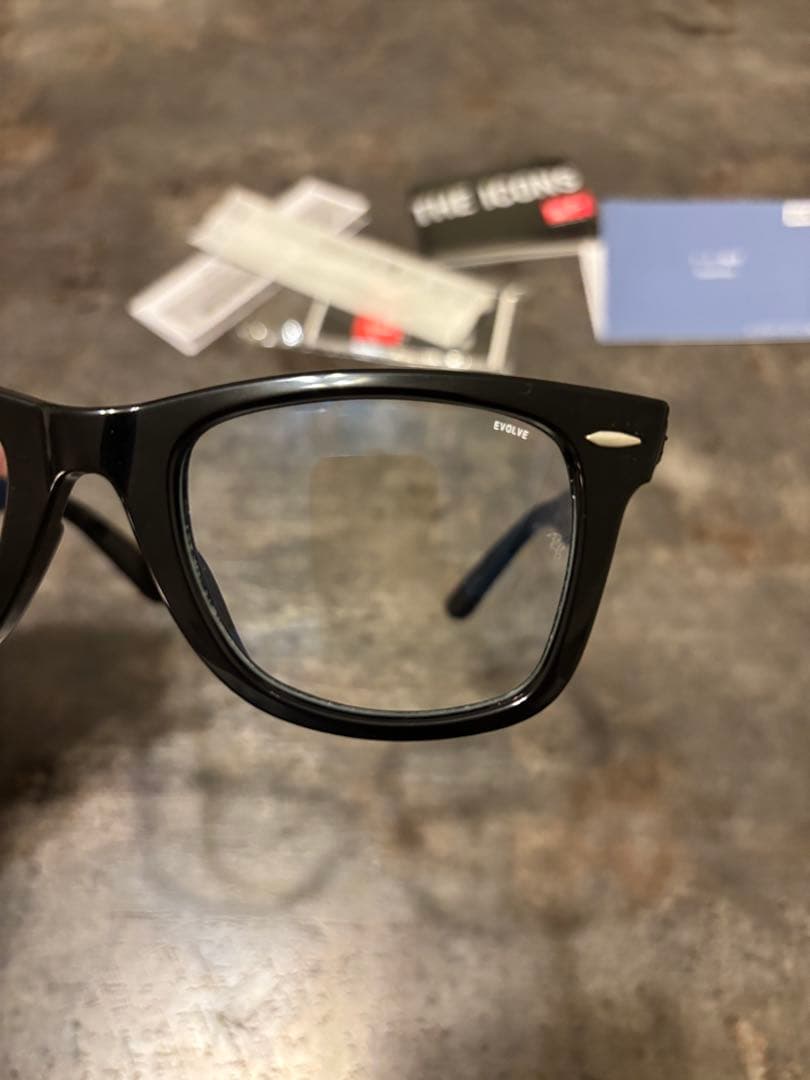 ［調光レンズ］Ray-Ban レイバンWayfarer 0RB2140F 901
