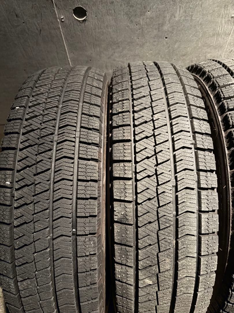 中古スタッドレス185/70R14 4本　ブリヂストンBLIZZAK VRX2