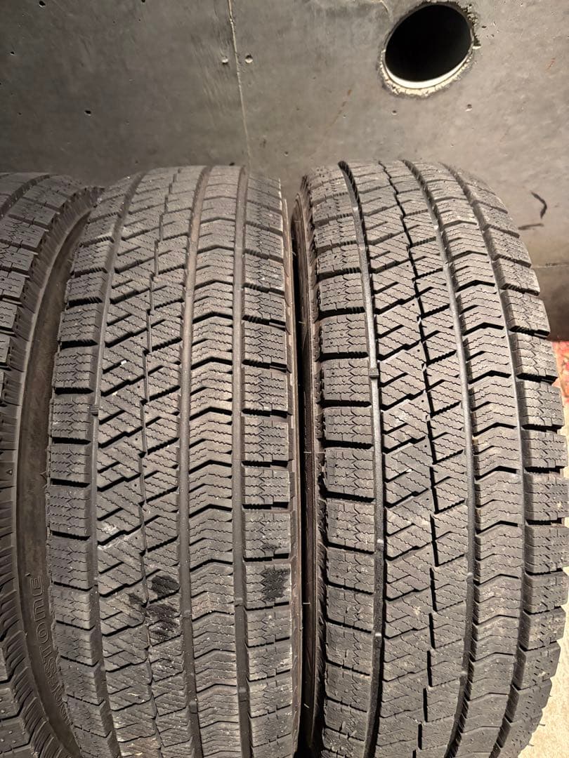中古スタッドレス185/70R14 4本　ブリヂストンBLIZZAK VRX2